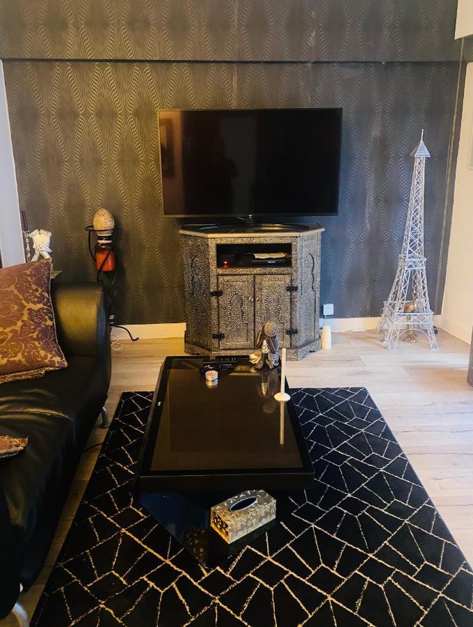 Appartamento Au Pied De La Tour Eiffel Trocadéro Parigi